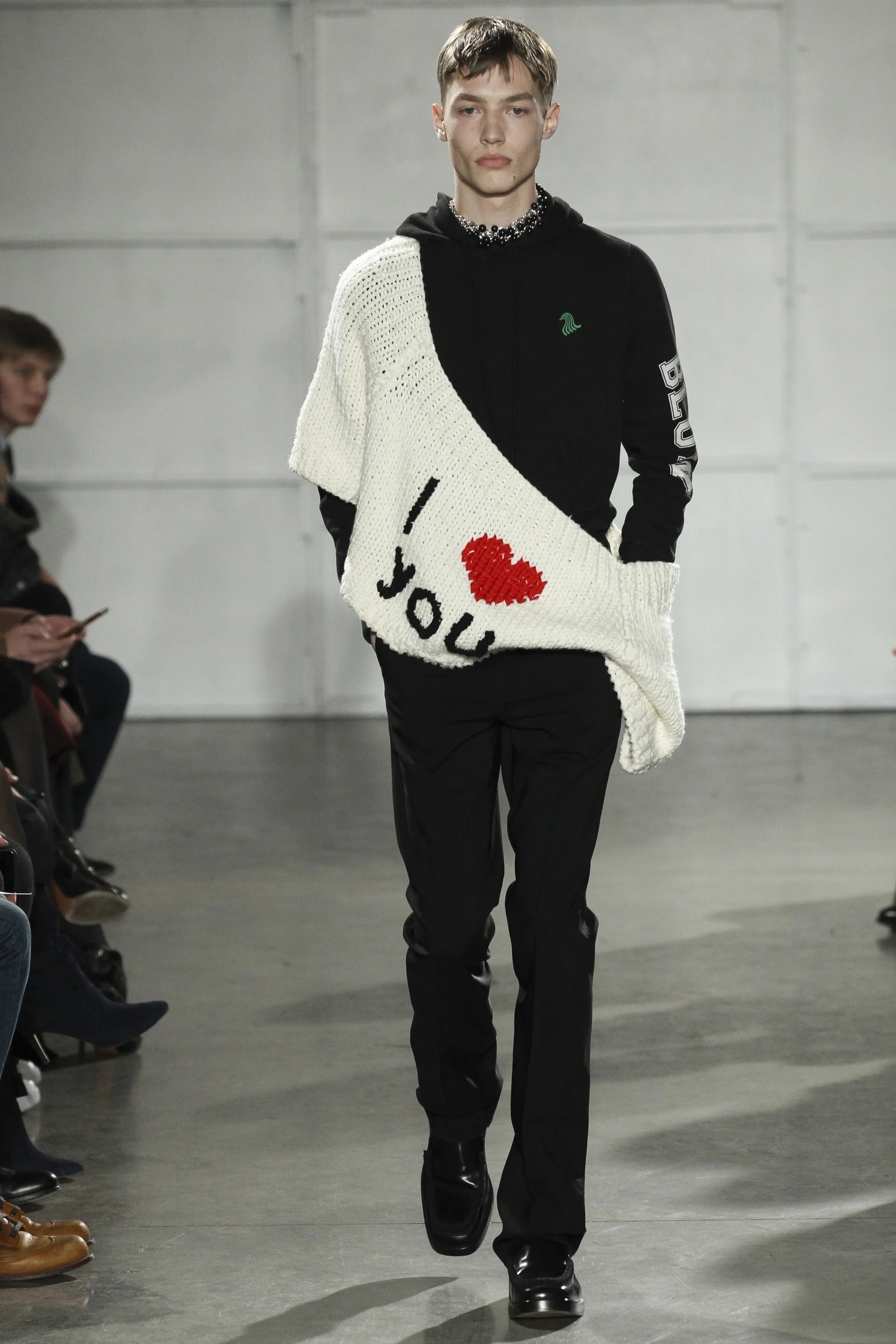 Walk with Me : Raf Simons Debuts at Nyfw for aw17-18 (All the
